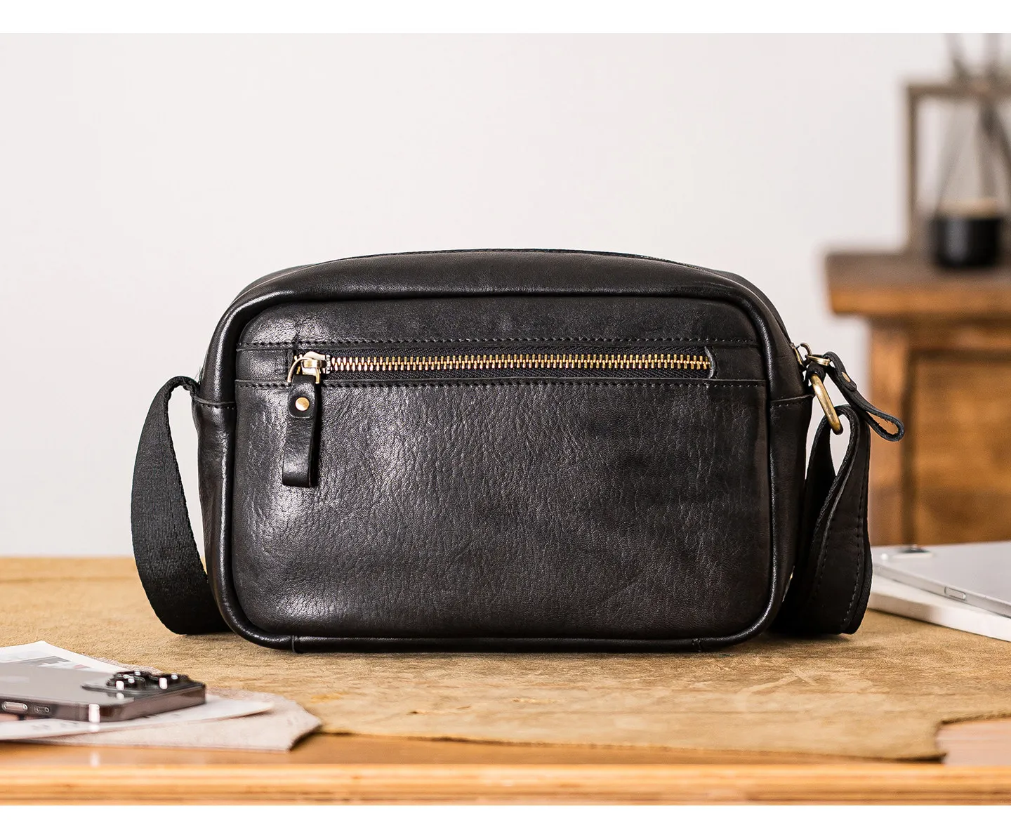 Vintage Luxus handgefertigte Umhängetasche aus erstklassigem Rindsleder für Herren, Arbeits-Umhängetasche, Wochenend- und Reisetasche, Designer-Echtleder-Messenger-Tasche in Schwarz. – Detail 28