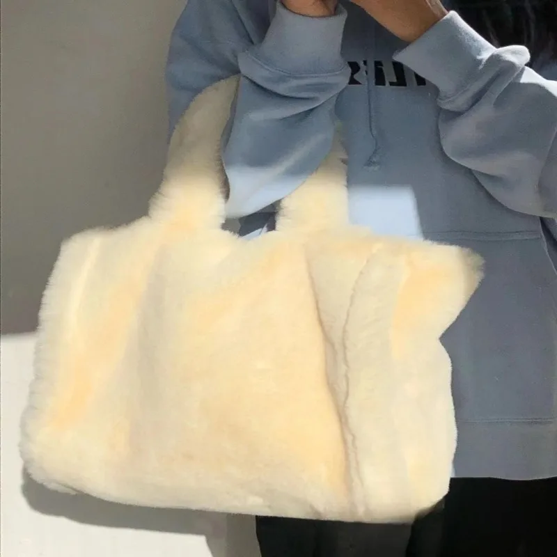 

Environmentally Friendly Furry Handbag for Women 2025 Autumn and Winter New Fashion Trend Large Capacity Shoulder Bag Plush