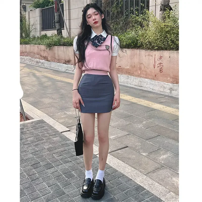 Uniforme de verão estilo japonês coreano para meninas, camisa JK Slim, colete, saia de quadril, conjunto de 3 peças, G870, 2023