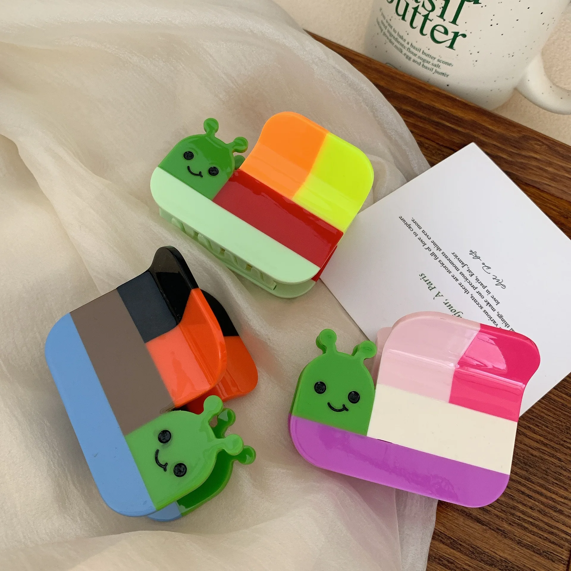 

YHJ New Cute Color Blocking Cartoon Snail Hair Clips Acetate Claw Clip Advanced Sense Shark Clip Claw Hair Accessories for Women