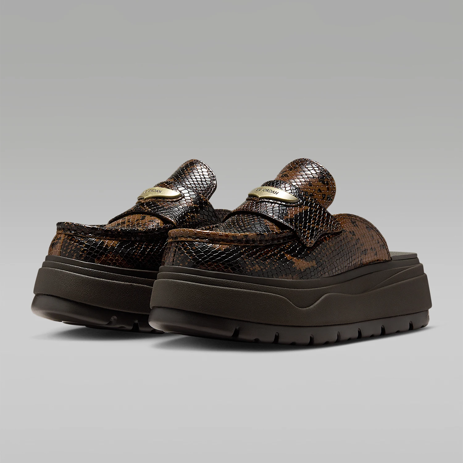 Nike Authentic JORDAN Damen-Sport-Slides mit niedrigem Schaft und Schnürung, verschleißfest, IB1497-200