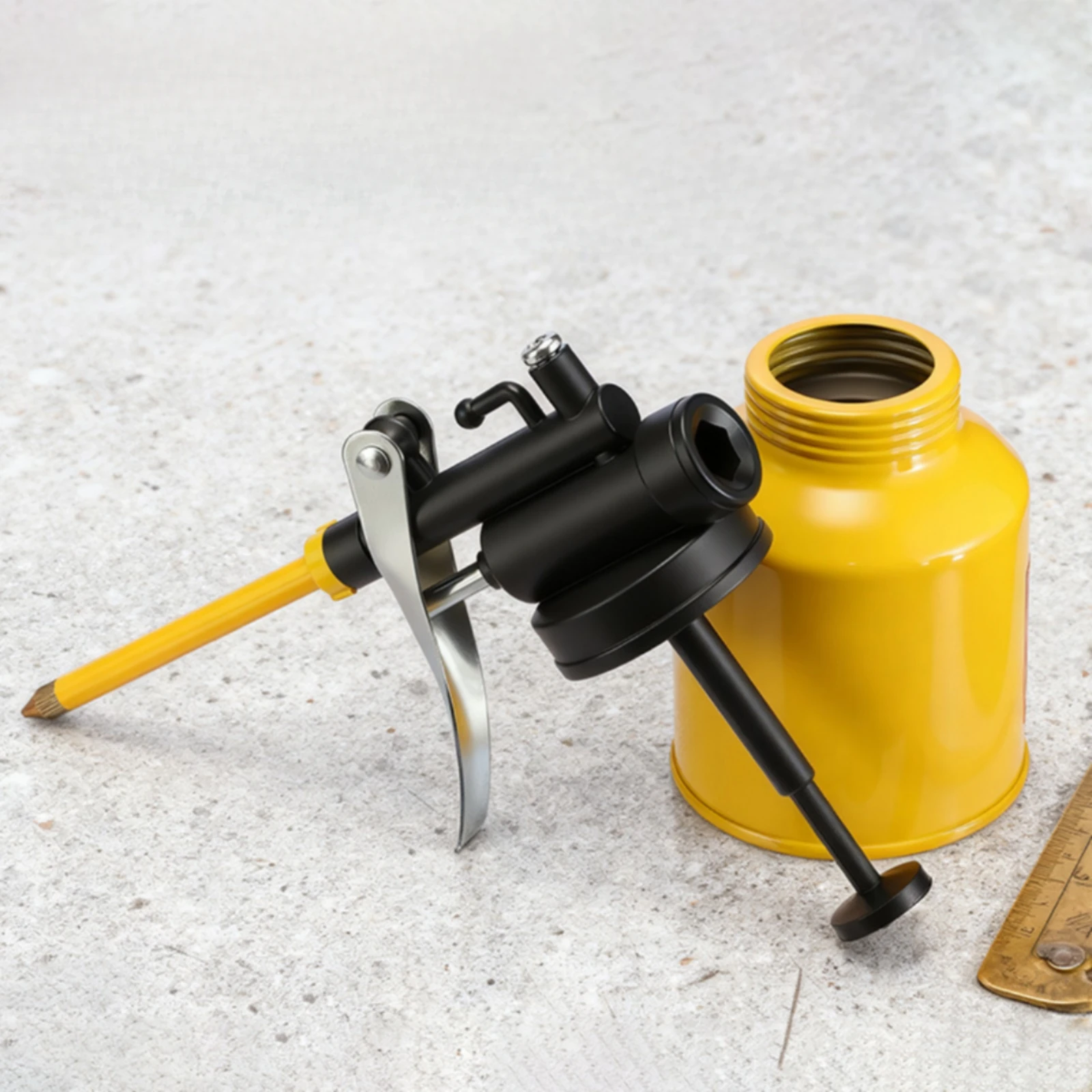 2 Pieces Manual Oil Can Precision Pump Oil Can with Nozzle Handheld Oiler One-Handed Lubrication Tool Easy to Use for Mechanics