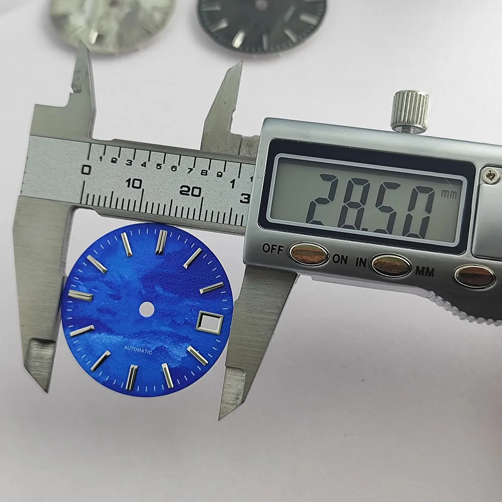 Quadrante dell'orologio NH35 da 28,5 mm di alta qualità adatto per lo strumento di riparazione degli accessori dell'orologio con movimento NH35 NH36