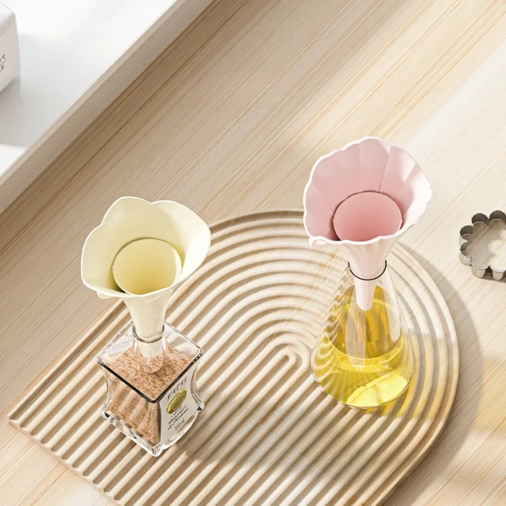 Multi-functional Mini Home Kitchen Wine Pour Folding Liquid Dispense Small Caliber Oil Funnel Support Funnel Kitchen Accessories