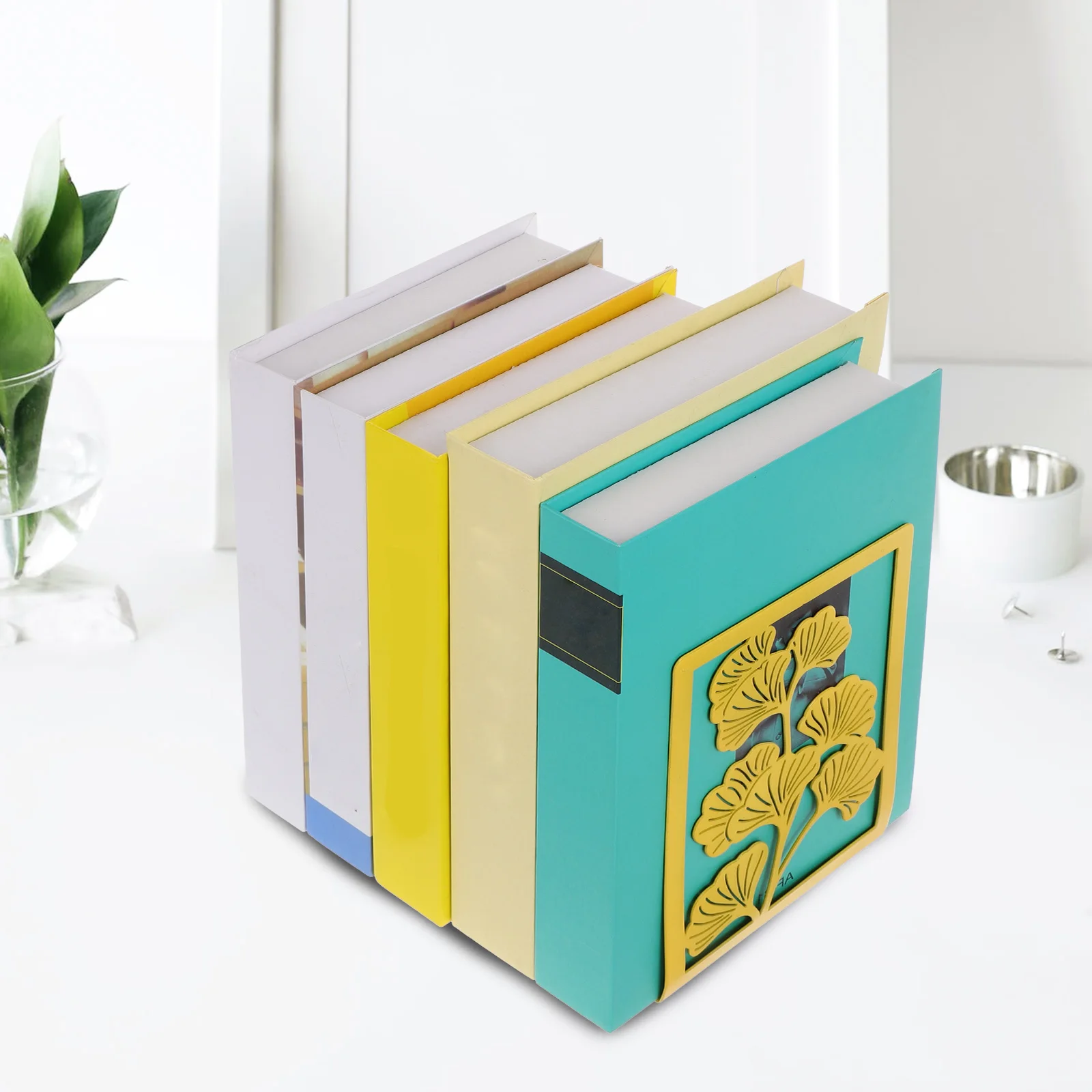 

2pcs Ginkgo Leaf Bookends Elegant Pattern Hollow Out Metal Clip Books Firmly Stand Stable Desktop Study Room Decorative