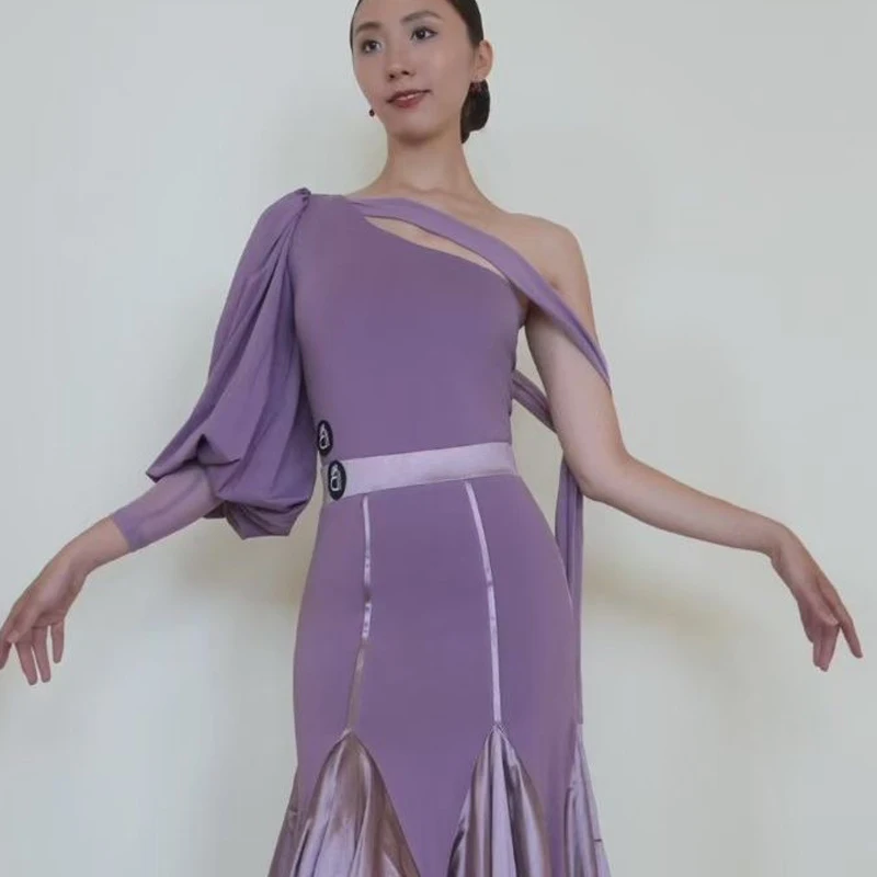 2025 nuevas camisetas de baile latino para mujeres, mono con cinta y borlas con manga acampanada, camisas de baile modernas, ropa de salón para adultos XH3910