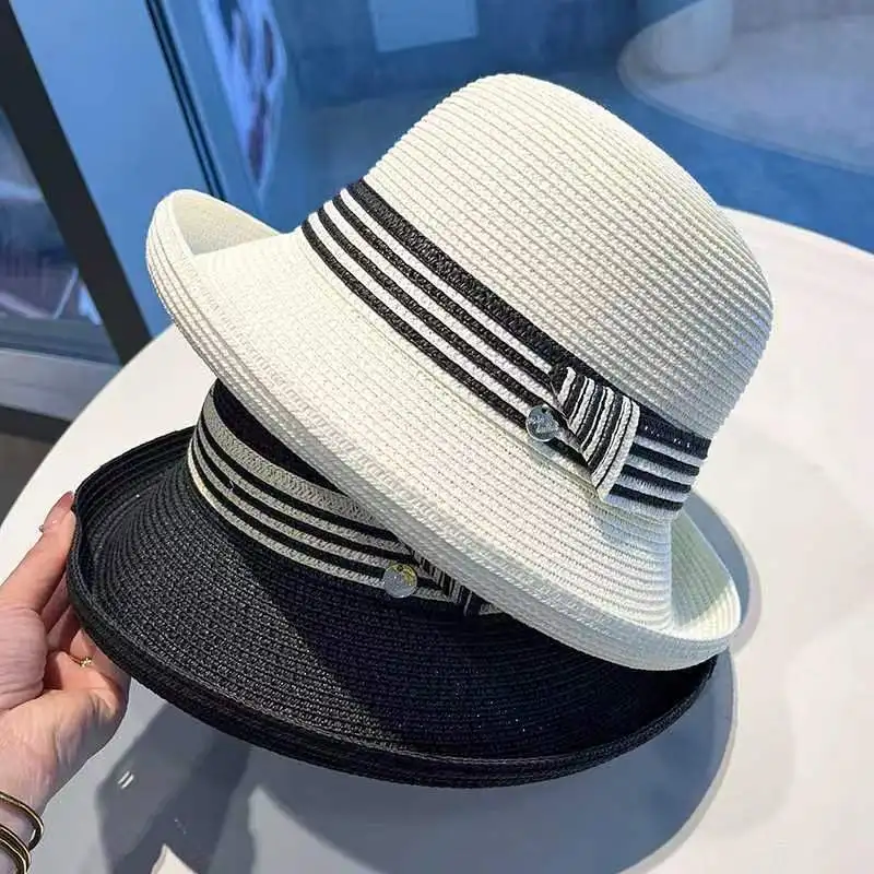 The new straw hat lady striped cloth with curling edge beach travel hat with black border