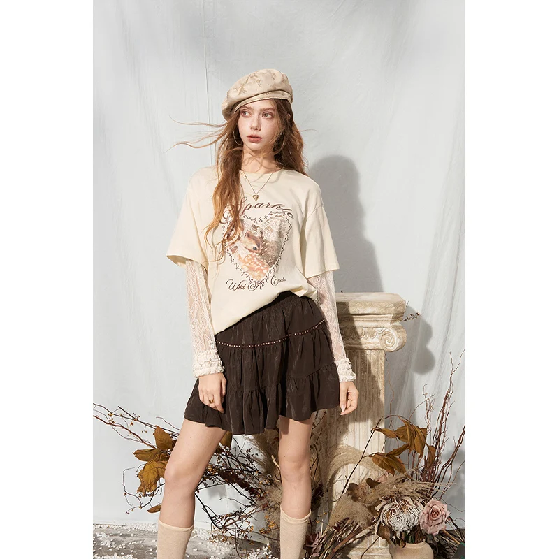ELFSACK Women's Fake Two-Piece Lace Long Sleeve Graphic Tee with Deer Heart Print, Cute Casual Daily Top