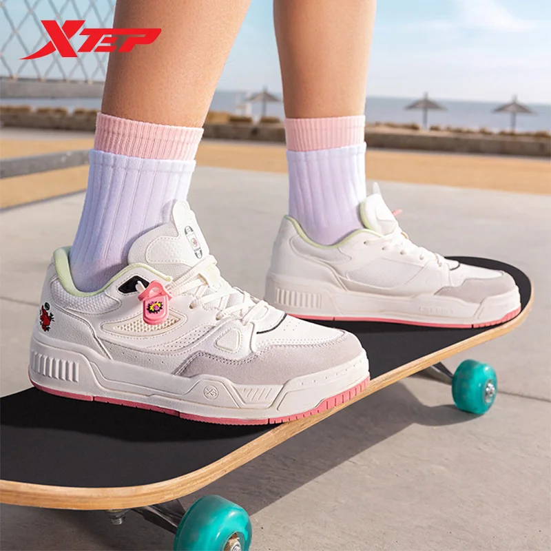 Xtep Reversal Skateboarding Shoes Women Leather Breathable Women\'s Sneaker Non-Slip Casual Soft Female Sports Shoes 877218310023