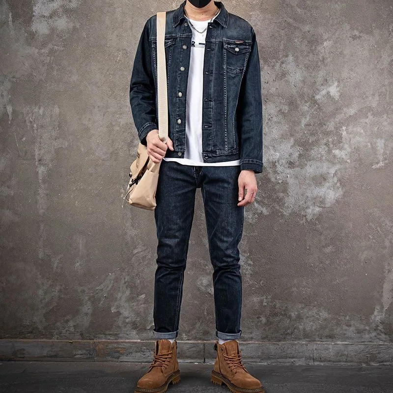 Variant: Dark Grey Suit