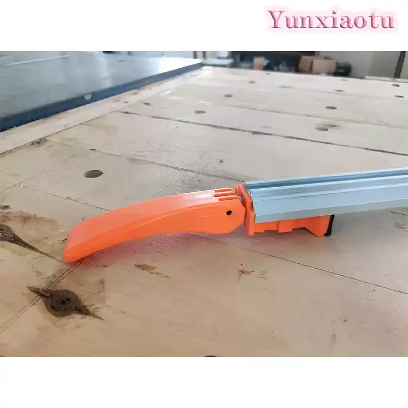 The Aluminum Alloy Woodworking Saw Table Is Quickly Positioned By The Push Rod of The Ruler Push Table