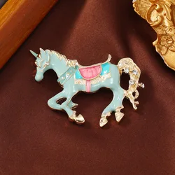 2023 New Enamel Running Horse Brooches for Women Cartoon Horse Animal Trendy Pins Weddings Banquet Brooch Jewelry Gifts