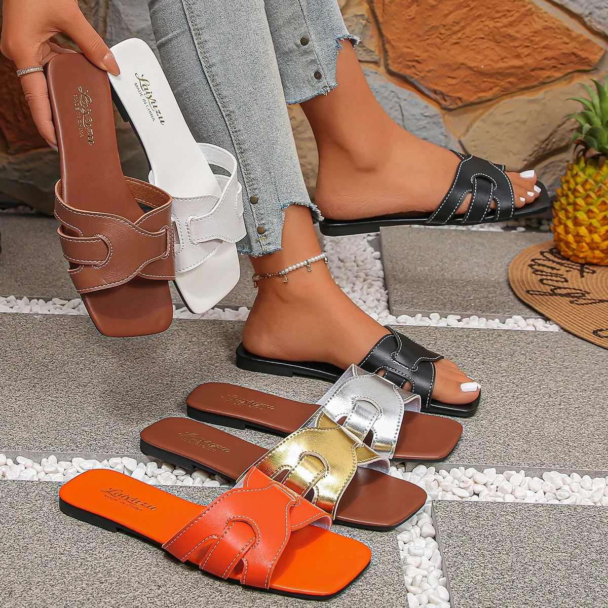 2025 Summer Women Slippers Luxury Trend Outdoor Flat Slippers Female Beach Sandals Brand Designer Shoes Big Size Slides Woman