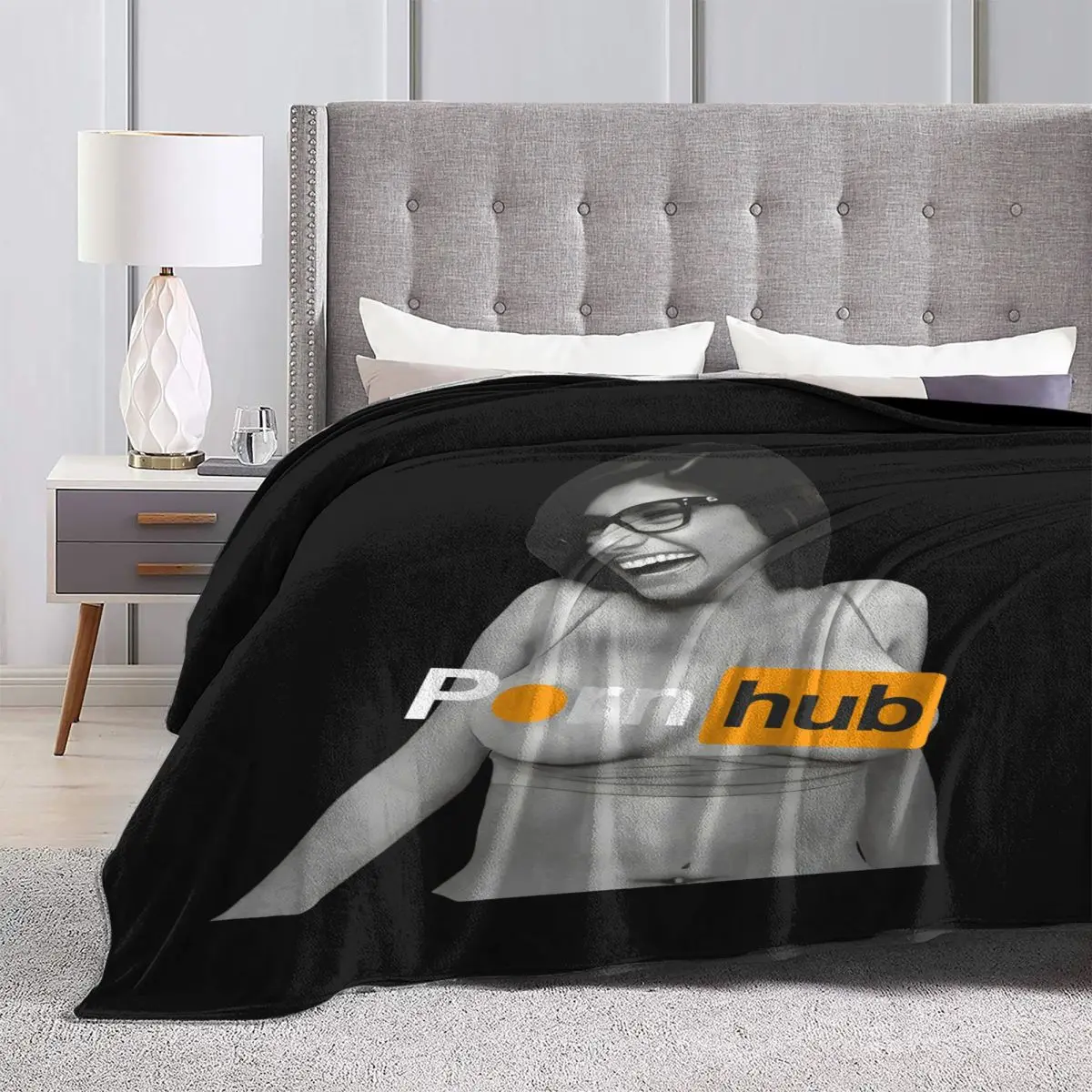 Mia Khalifa Candid Ultra-Soft Micro Fleece Blanket Warmth On Couch Four Seasons Sleeping Sheets