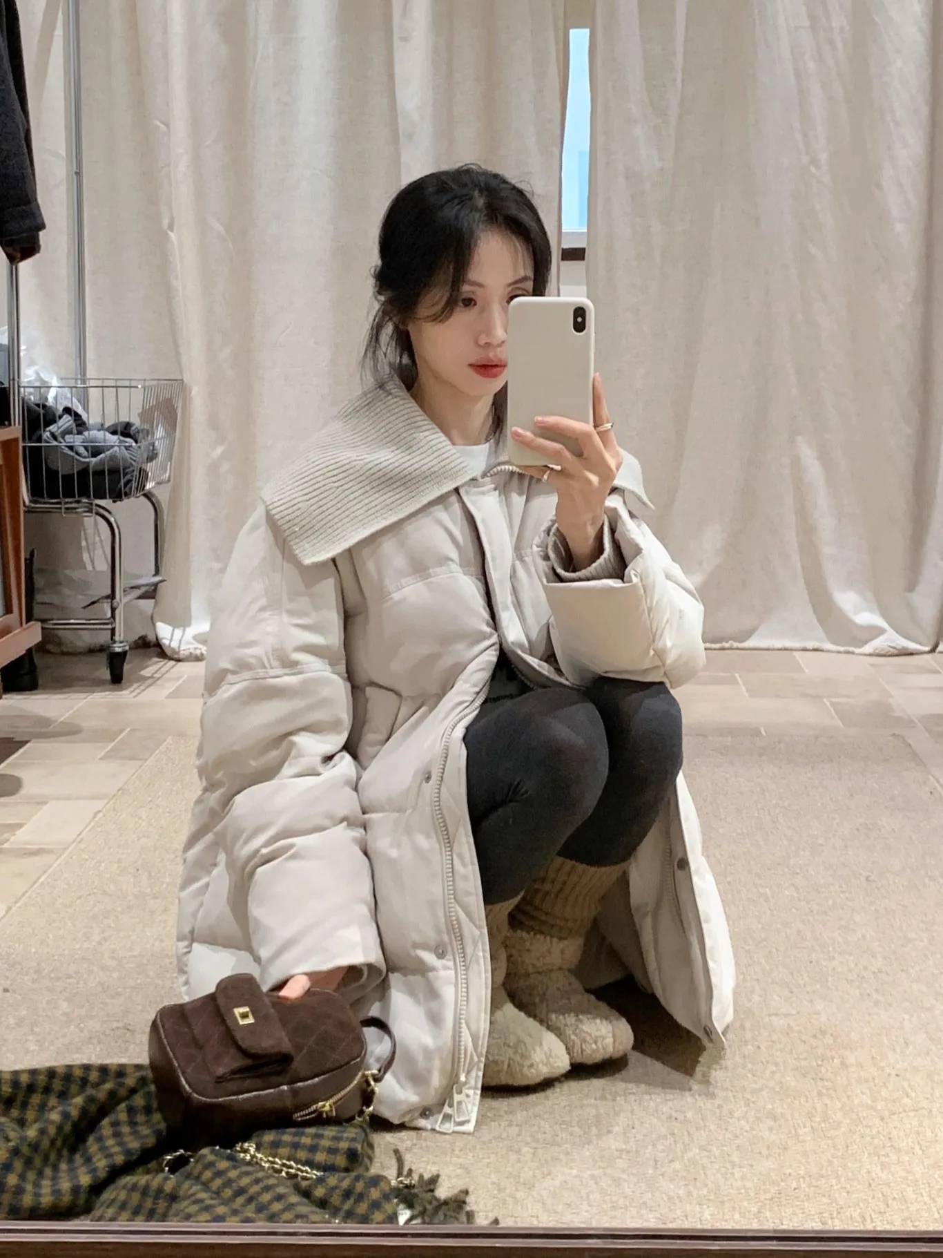 

Корейская вязаная куртка-пуховик с воротником в стиле пэчворк для женщин, осенне-зимняя теплая верхняя одежда средней длины, женское пальто