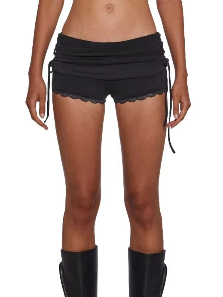 

Сексуальные облегающие шорты с низкой талией и плиссировкой в стиле пэчворк для женщин, модные шорты в эстетике Y2K с боковой завязкой и кружевом, классические шорты.