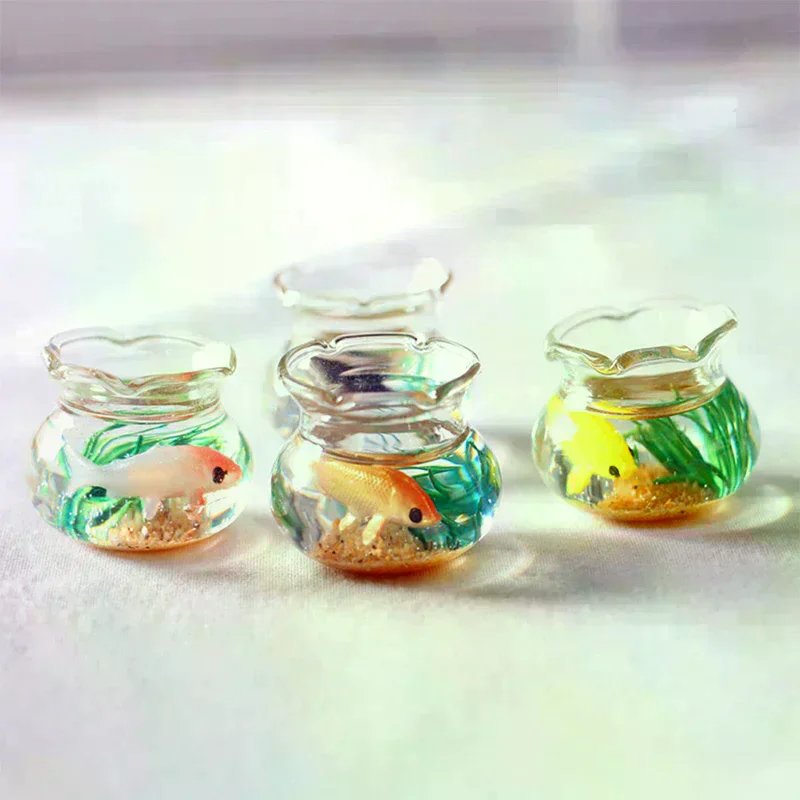 1Pc Mini Fish Tank Random Color Miniature Model Fish Carp Simulation Animals Toys DIY Decor Fish Figurines Home Decor Ornament