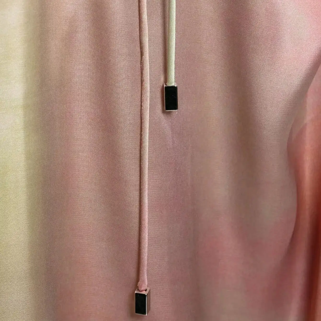 فستان نسائي أنيق ميدي كاجوال نحيف بأكمام قصيرة ورقبة دائرية فساتين طويلة ميدي بأكمام قصيرة وحزام مزخرف فيستدوس موجر