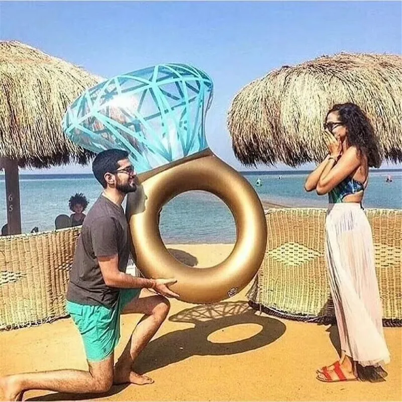 2024 Giant Diamond Ring Inflatable Toys Summer Outdoor Pool Beach Swimming Ring Party Photo Water Props Inflatable Toys