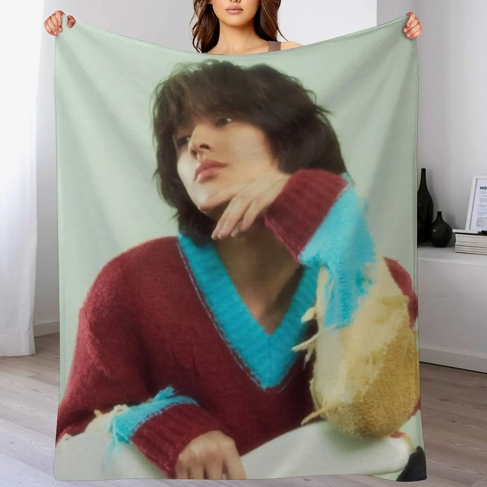 

Xdinary Heroes Jooyeon- Hello, World! Throw Blanket Flannel Designers Softest Blankets For Sofas Blankets
