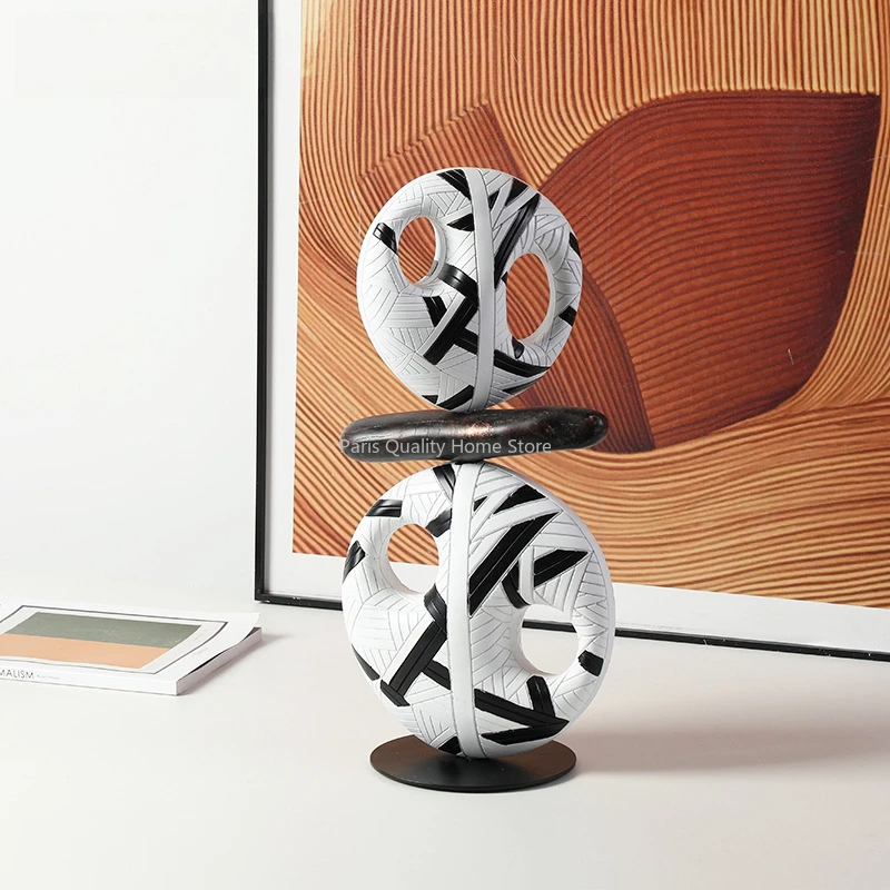 

Modern Minimalist Creative Hand-painted Graffiti Resin Sculpture Living Room Office Bookcase Advanced Sense of Home Furnishings