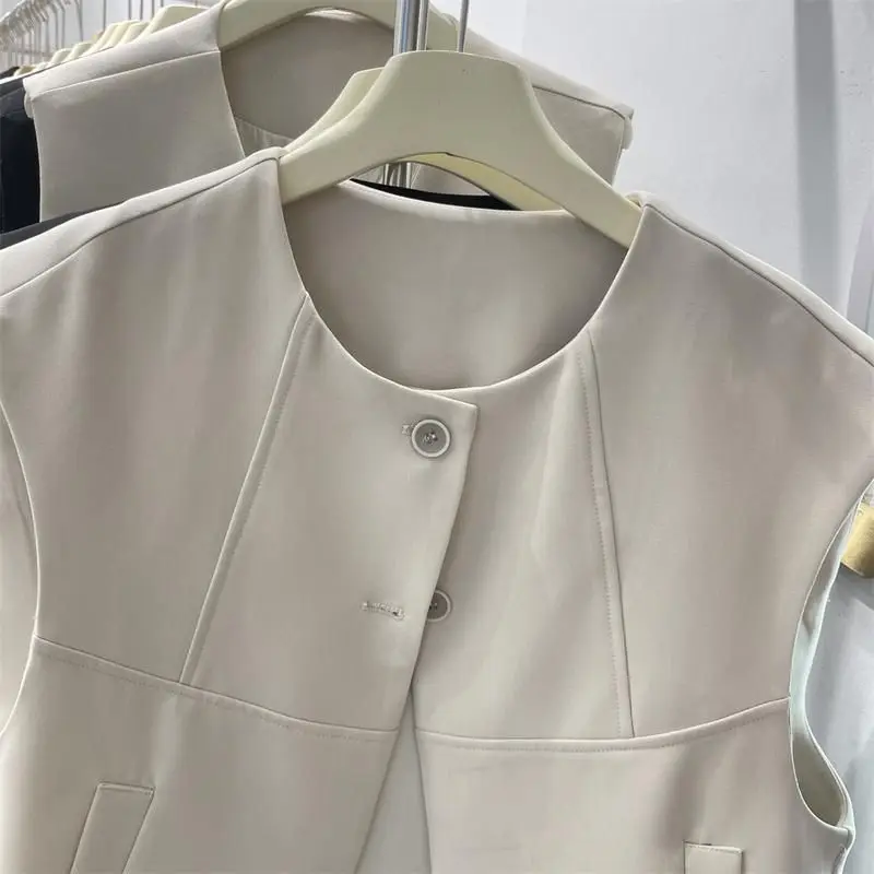 Veste sans manches trempée pour femme, camisole à la mode, couche extérieure courte, sens du nouveau design, automne 2024