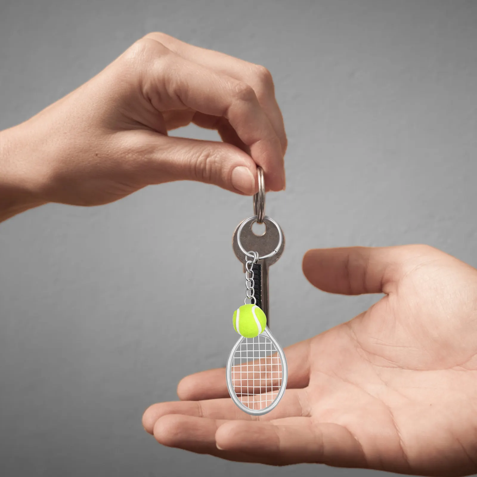 

24Pcs Tennis Key Holder Realistic Tennis Ball Racket Design Mini Key Fob Pendant Gift for Sports Fans Decoration