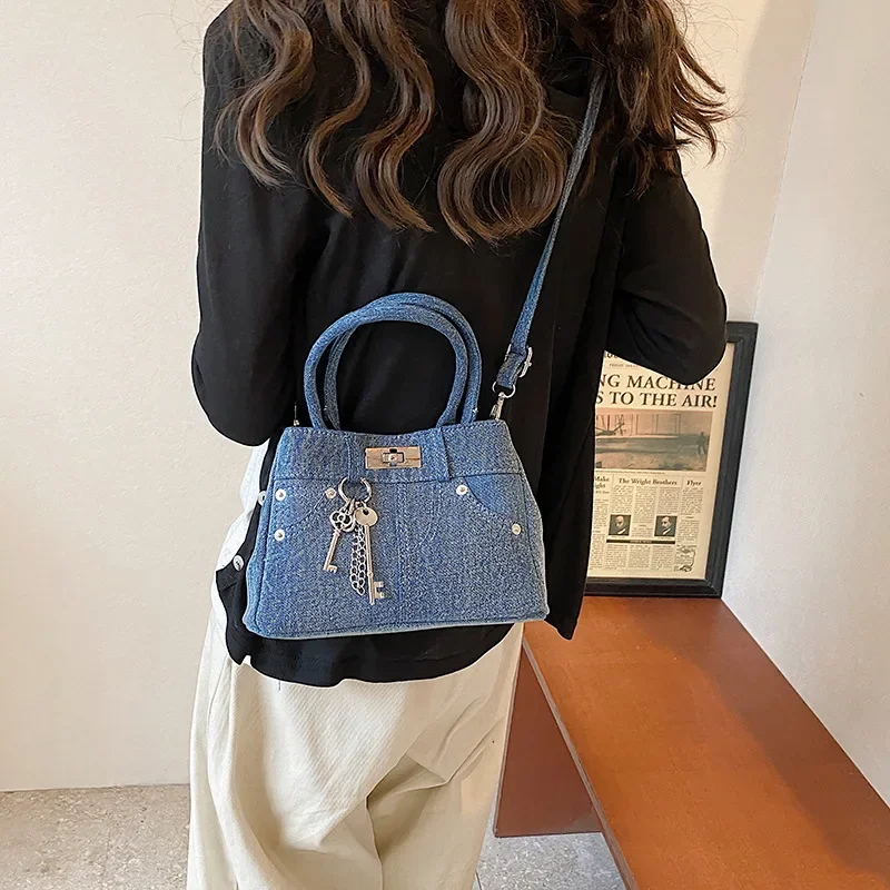 2024 New Summer Fashion Popular Portable Denim Bag Women\'s Commuter Versatile Messenger Bag French Shoulder Bag