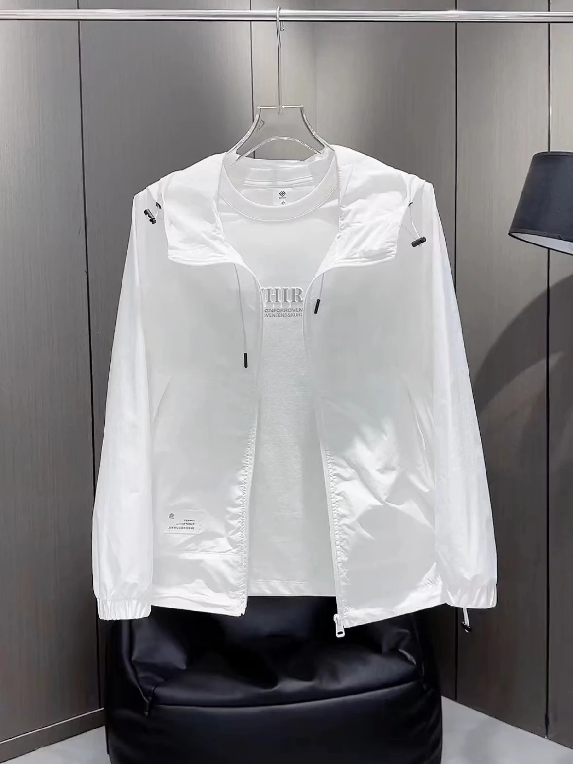 

Легкая дышащая мужская повседневная куртка с капюшоном для активного отдыха, модная, с защитой от солнца, верхняя одежда, лето 2026