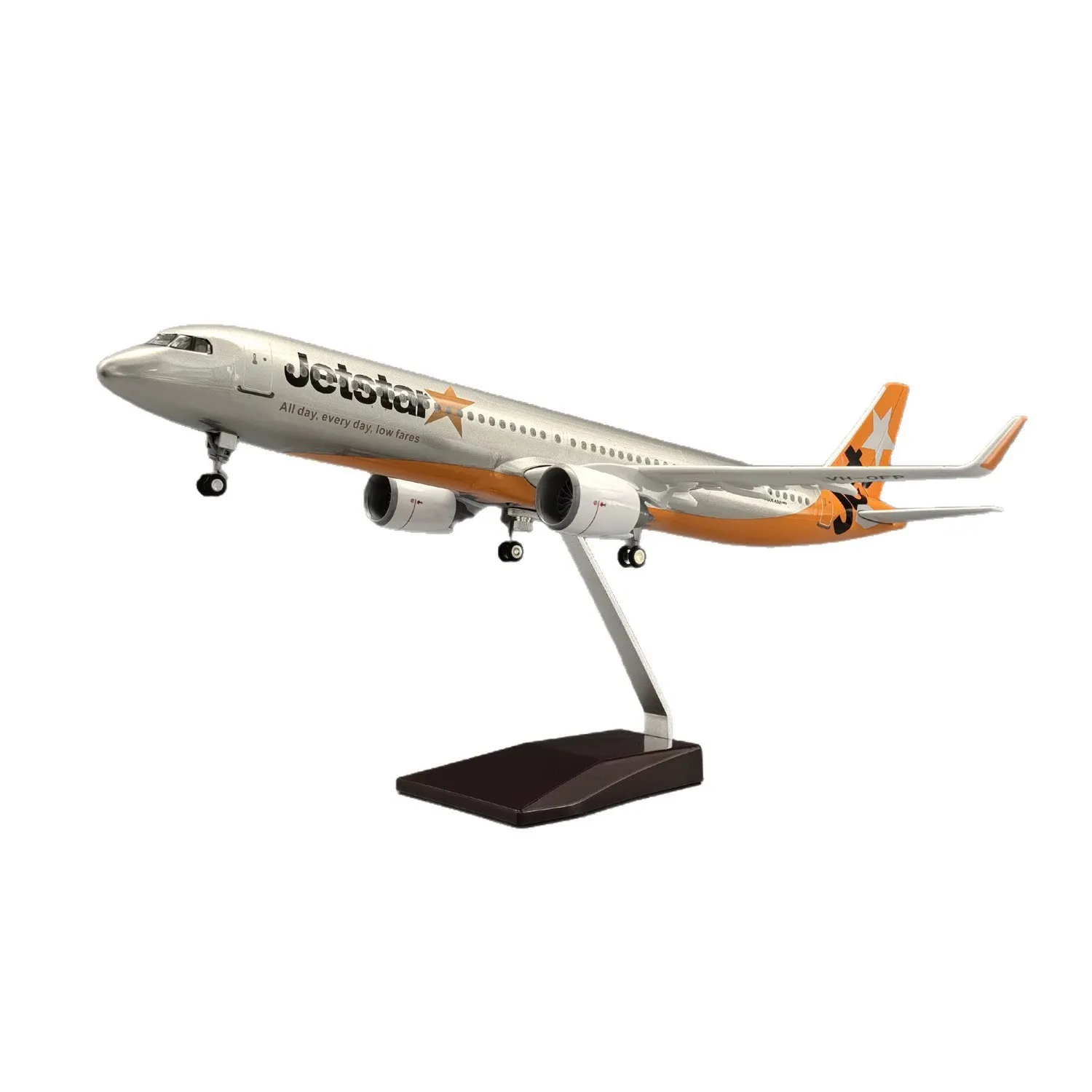 

A321 NEO Jetstar Airways Model Plane 1/100 Scale 47cm 321 Aircraft Light with Landing Gear and Lights Resin Die-cast Airplane