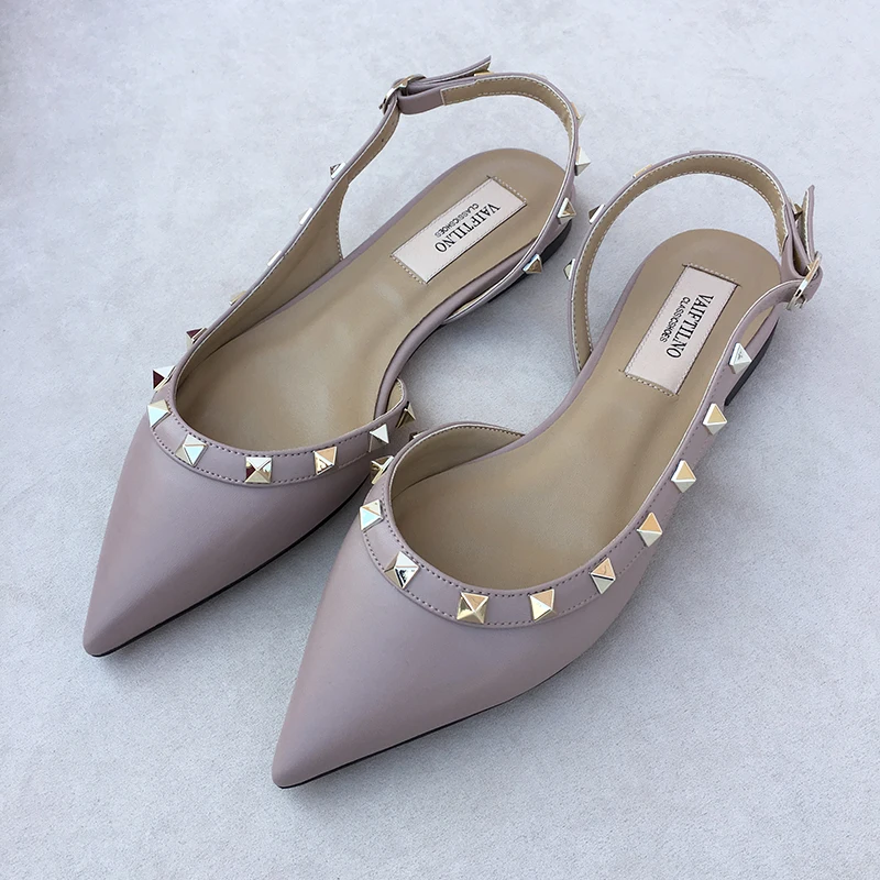 Luksusowe buty damskie 2024 New Leather Luxury Brand Rivets Shoes Women Sandals Pointed Toe Thin Flat Slippers Solid Casual Outdoo