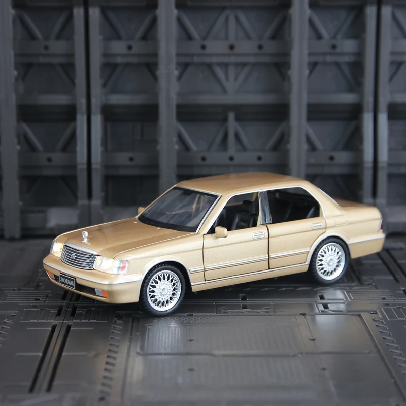 1:32 modelo de carro em liga de coroa, portas e capô do motor, porta-malas pode ser aberto, presente de brinquedo com feedback de som e luz para crianças