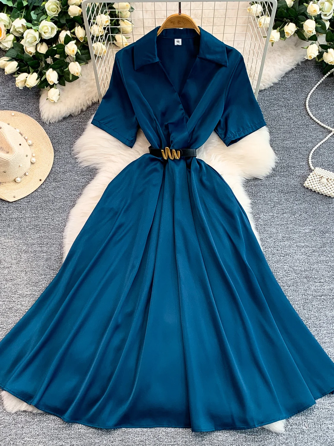 

Элегантное длинное платье с V-образным вырезом, женское летнее платье с высокой талией и поясом, утягивающее фигуру, из шелкового материала, с короткими рукавами, в стиле А-силуэта.