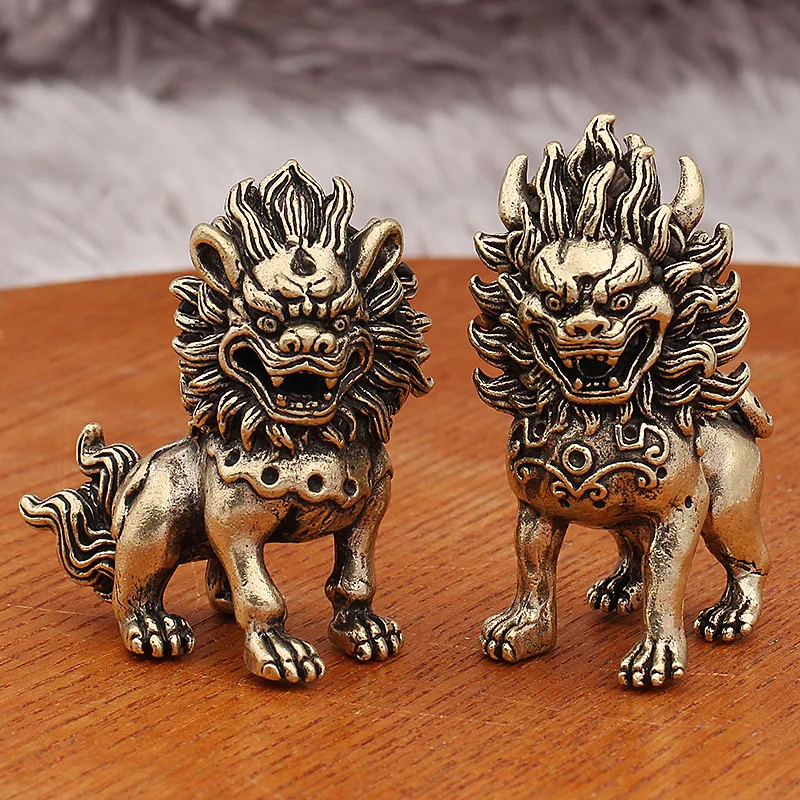 

Brass Pair of Male and Female Big Head Lions Home Entrance Tabletop Wealth-Attracting Door Guard Small Lions Metal Ornaments Cra