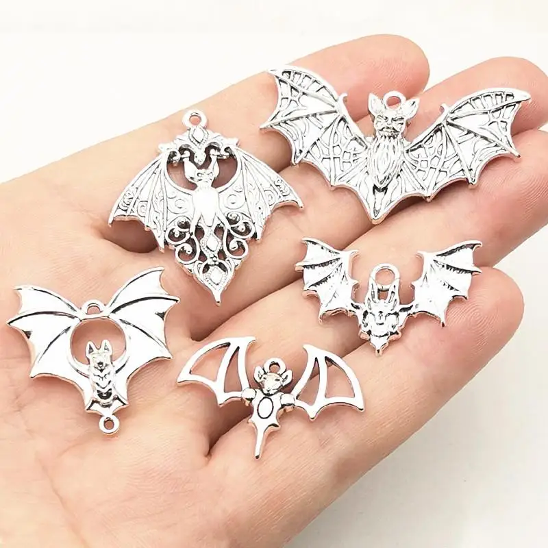 4pcs Gothic Vampire Bat Charm Retro Bat Halloween Pendant Designer Charms For Jewelry Making DIY Jewelry Findings