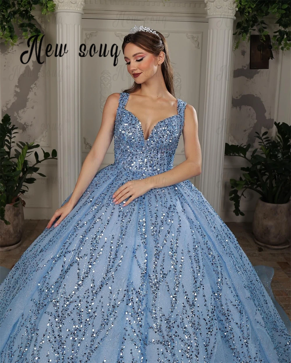 Luxury Blue Princess Quinceanera Dresses Beading Ball Gown Glitter Appliques Lace Crystals Prom Dresses Sweet 15th Dress Party