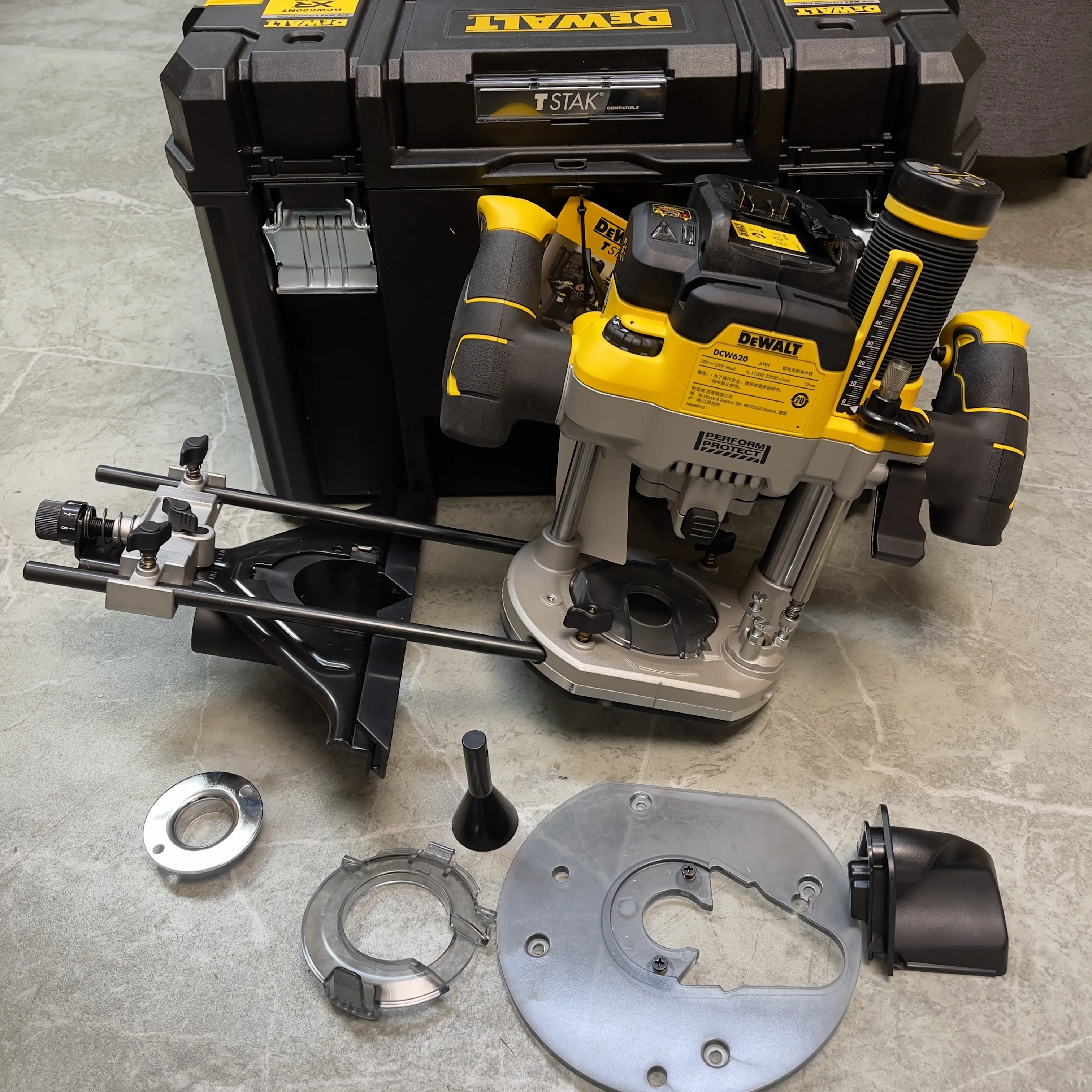 

DEWALT lithium battery 20V brushless woodworking carving, trimming, slotting, tenon electric wood milling DCW620 BODY ONLY