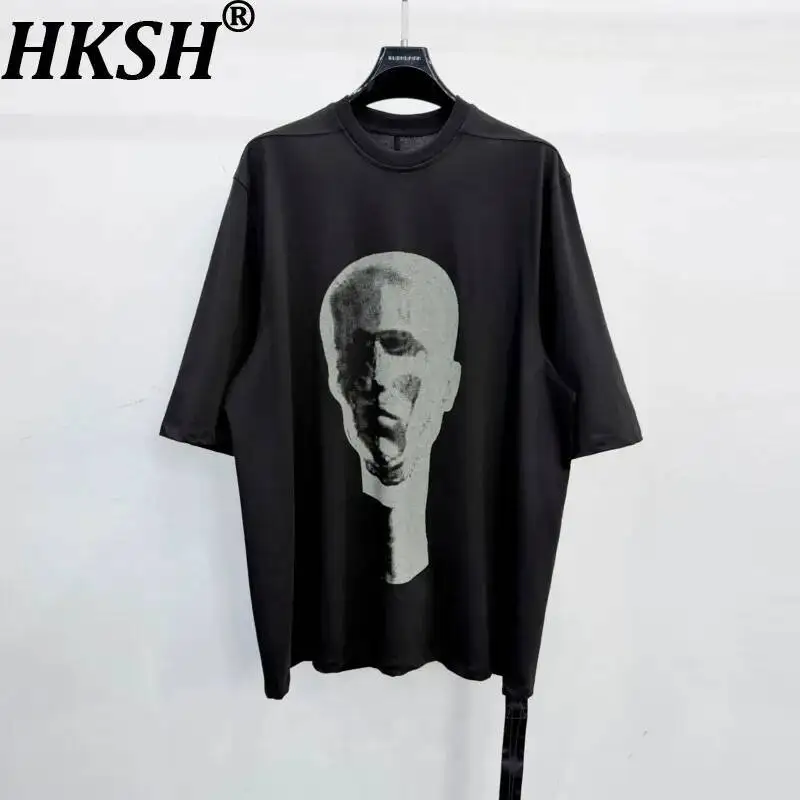 

HKSH Summer New Men Tide Dark Avant-Garde Short-Sleeved T-shirt Portrait Print Loose Regular Shoulder Casual Design Tees HK23267