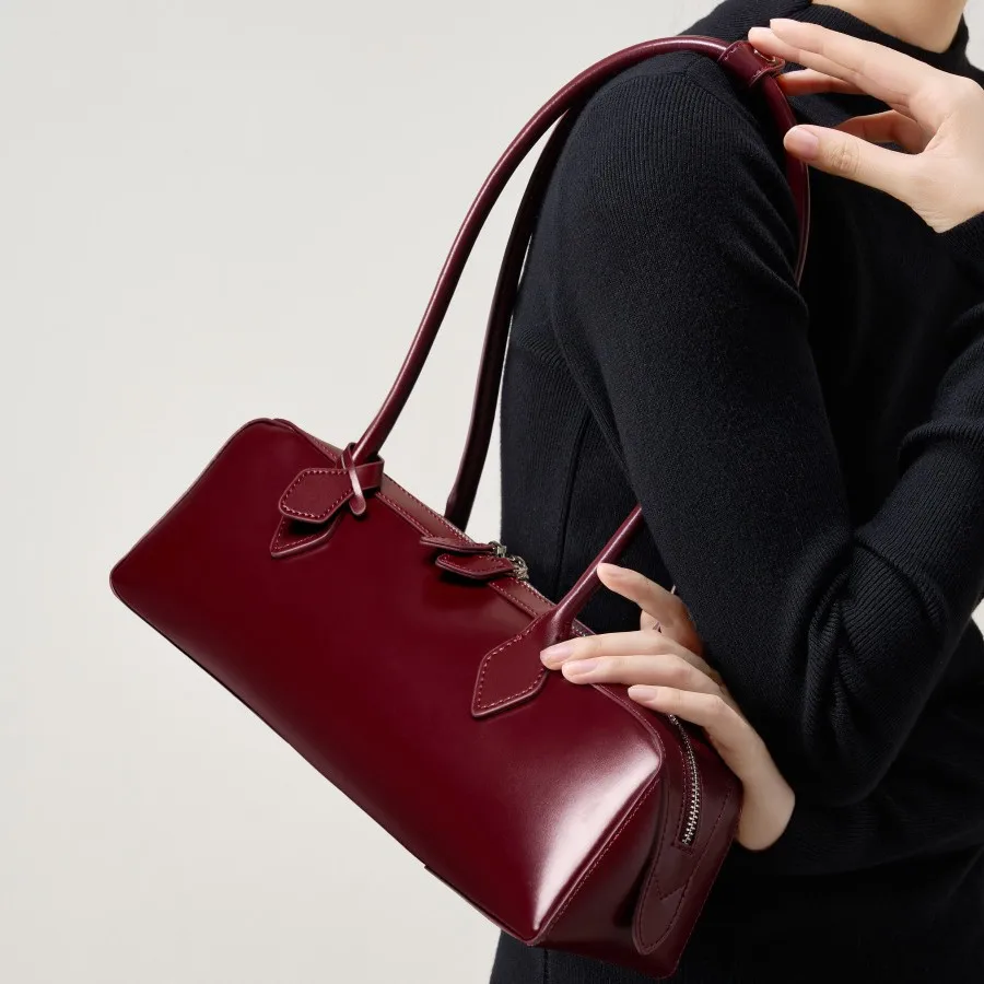 

Натуральная кожаная сумка-багет 2026 года, маленькая, универсальная, для повседневного использования, женская сумка из воловьей кожи, роскошная, через плечо