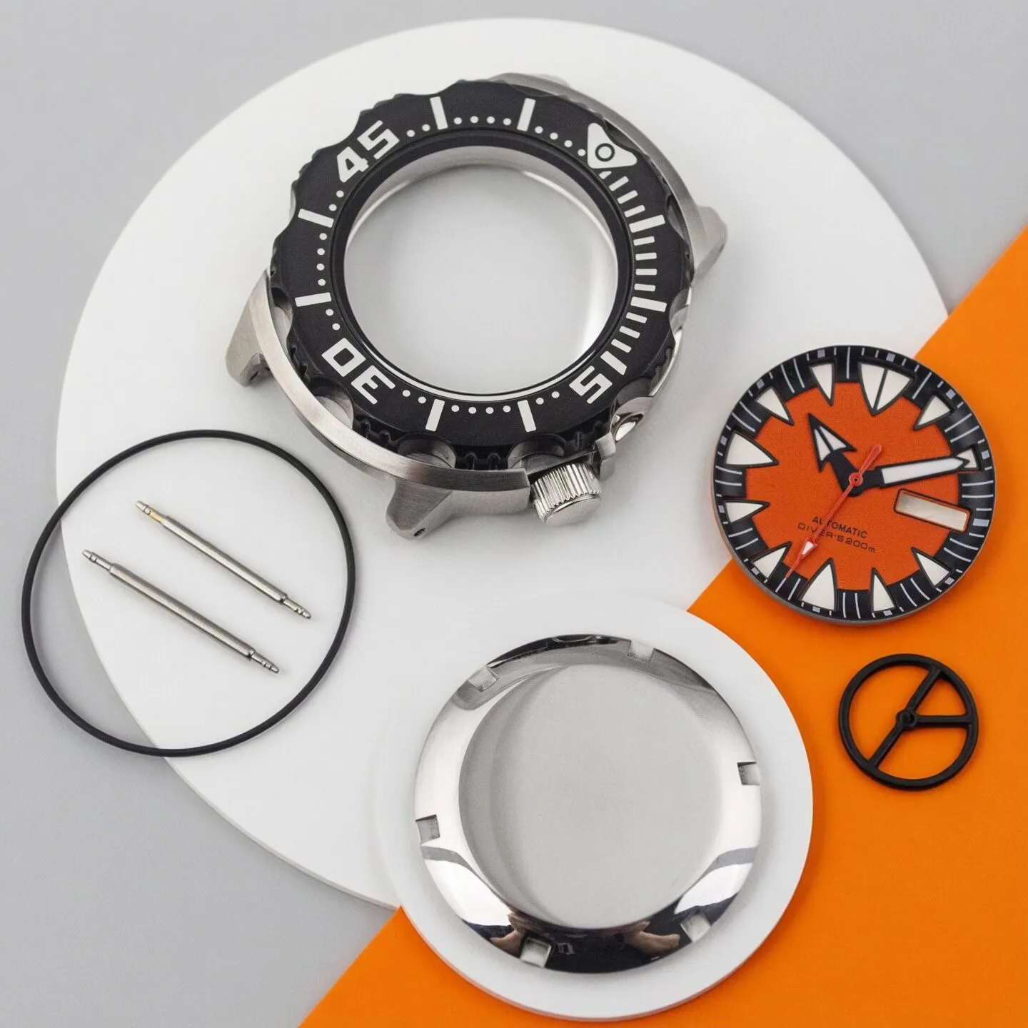 

Корпус Monster Case из нержавеющей стали, водонепроницаемый до 20ATM, с циферблатом 28,5 мм, зеленым люминесцентным покрытием и стрелками для механизма NH36/4R, замена.