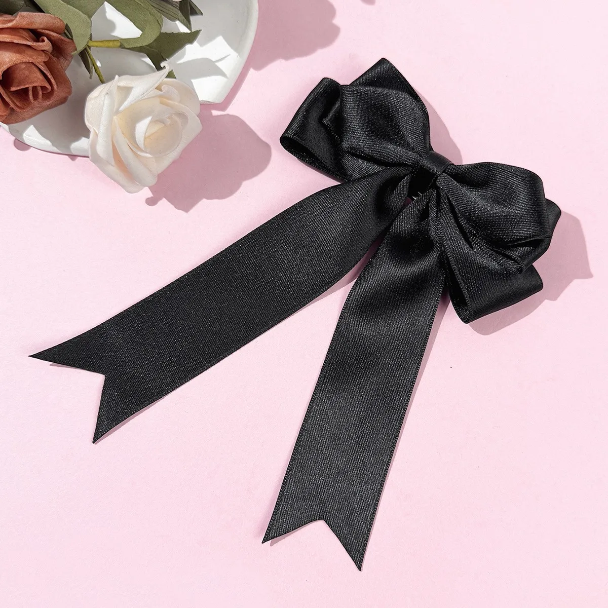 Japanese and Korean Solid-Color Lace Long Flowing Bow Hairpin for Ladies, a High-End Accessory with a Sophisticated Style