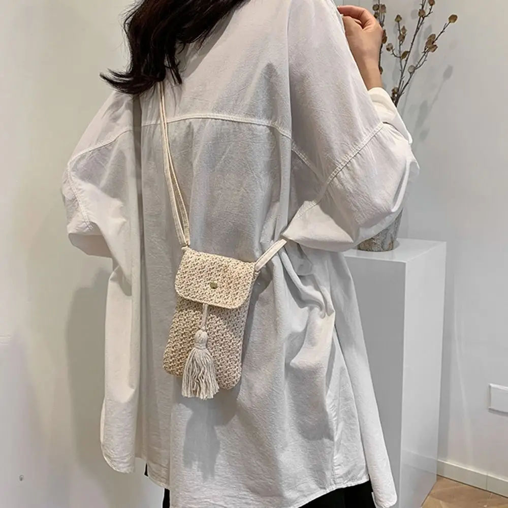 

Casual Weaving Straw Woven Handbag Long Tassel Elegant Crossbody Bucket Bag Niche Design Handmade Woven Beach Bag Female