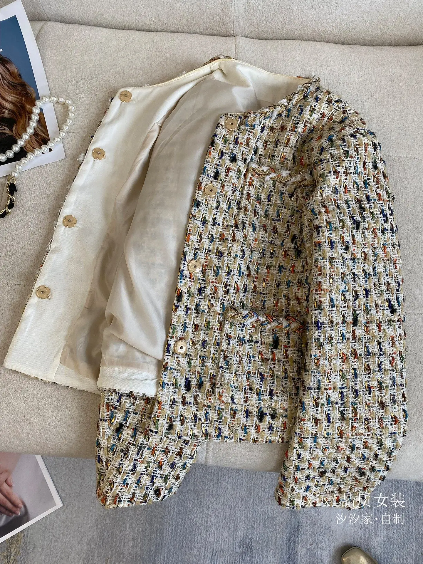 New  High end retro light luxury gold thread woven tweed short jacket coat view 3