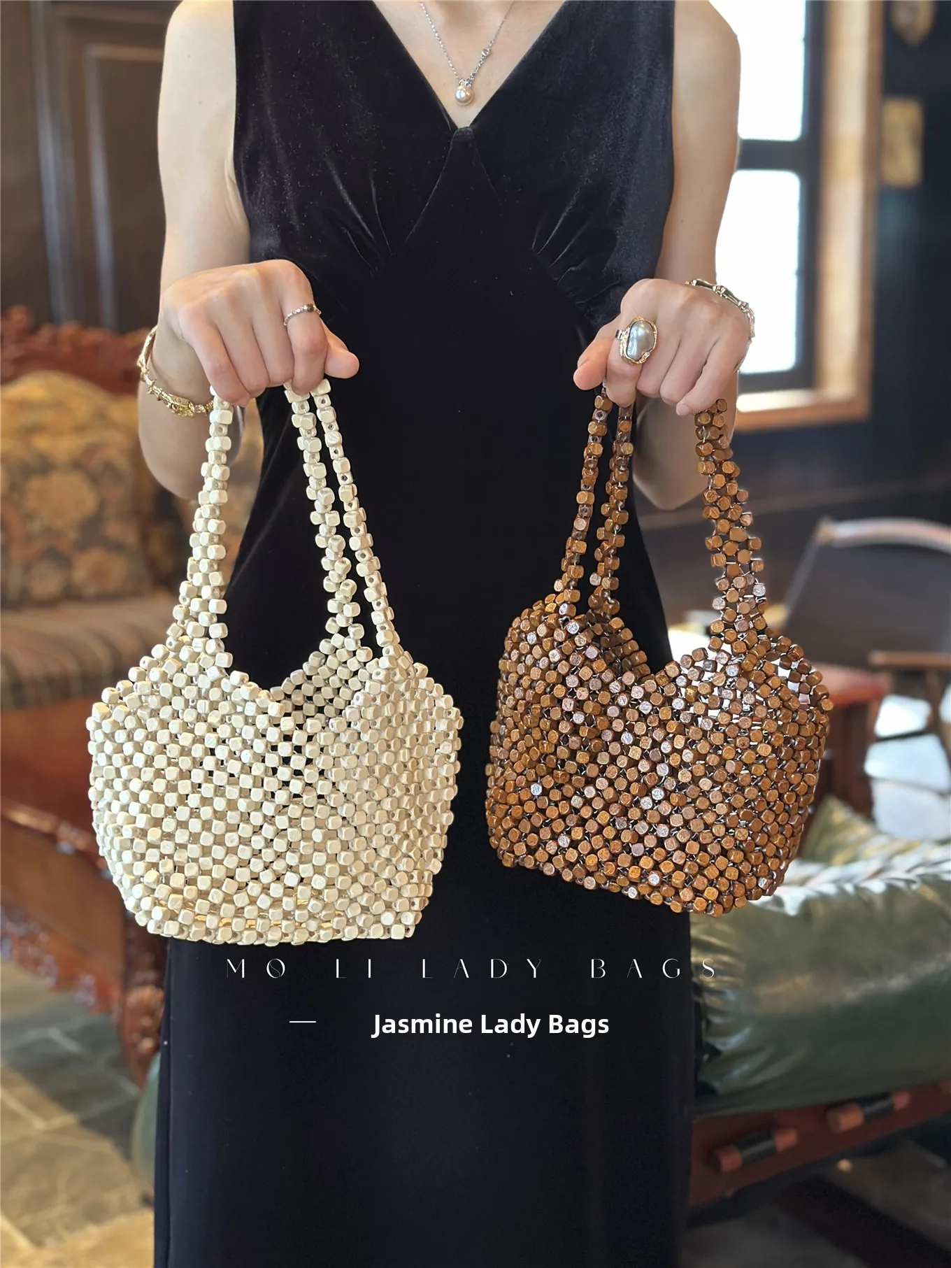 Retro Wooden Bead Woven Handbag Women's  Design Hollow out Versatile Handheld Bag New 2026 Summer Square Shape Handbag