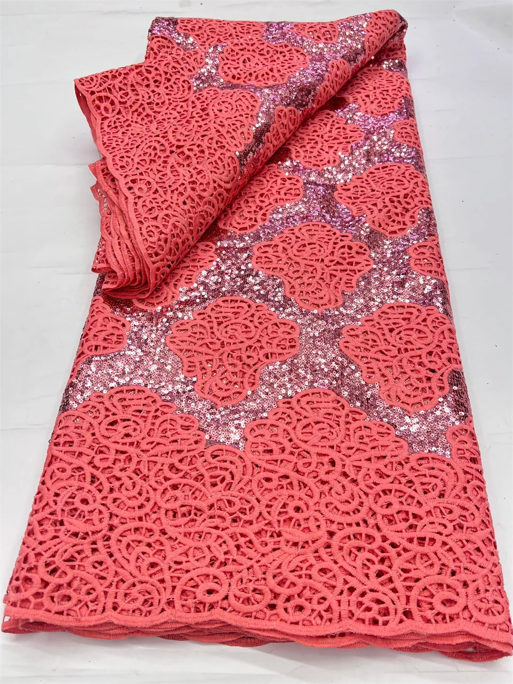 tessuto-in-pizzo-guipure-africano-in-saldo-stile-nigeriano-lussuoso-con-paillettes-solubile-in-acqua-stile-francese-per-abiti-da-donna-cucito-2026