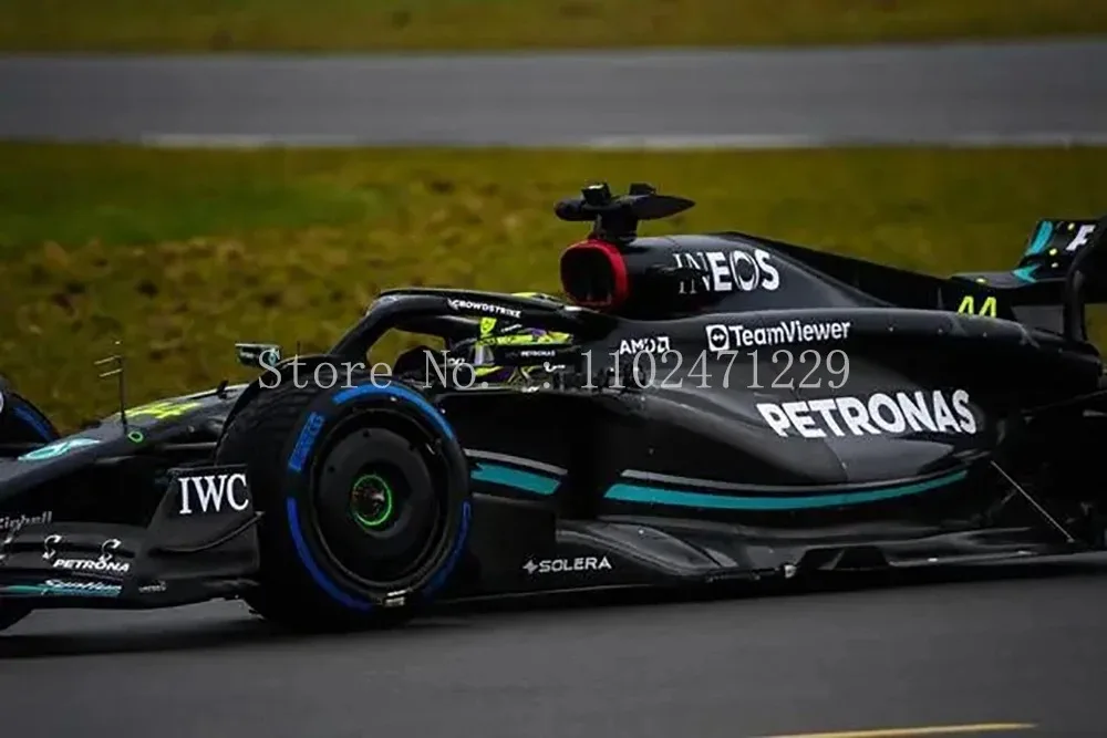 Bburago 1:24 2023 Mercedes-Benz W14 44 # Hamilton 63 # Russell Formula Super Toy Druckguss-Automodell aus Legierung Ferrari Red Bull McLaren – Detail 10
