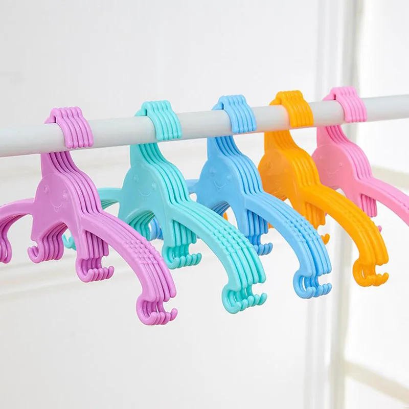 

20 pcs Colorful Cute Octopus Cartoon Design Plastic Clothes Hanger for New Baby, Small Pretty Kids Hanger