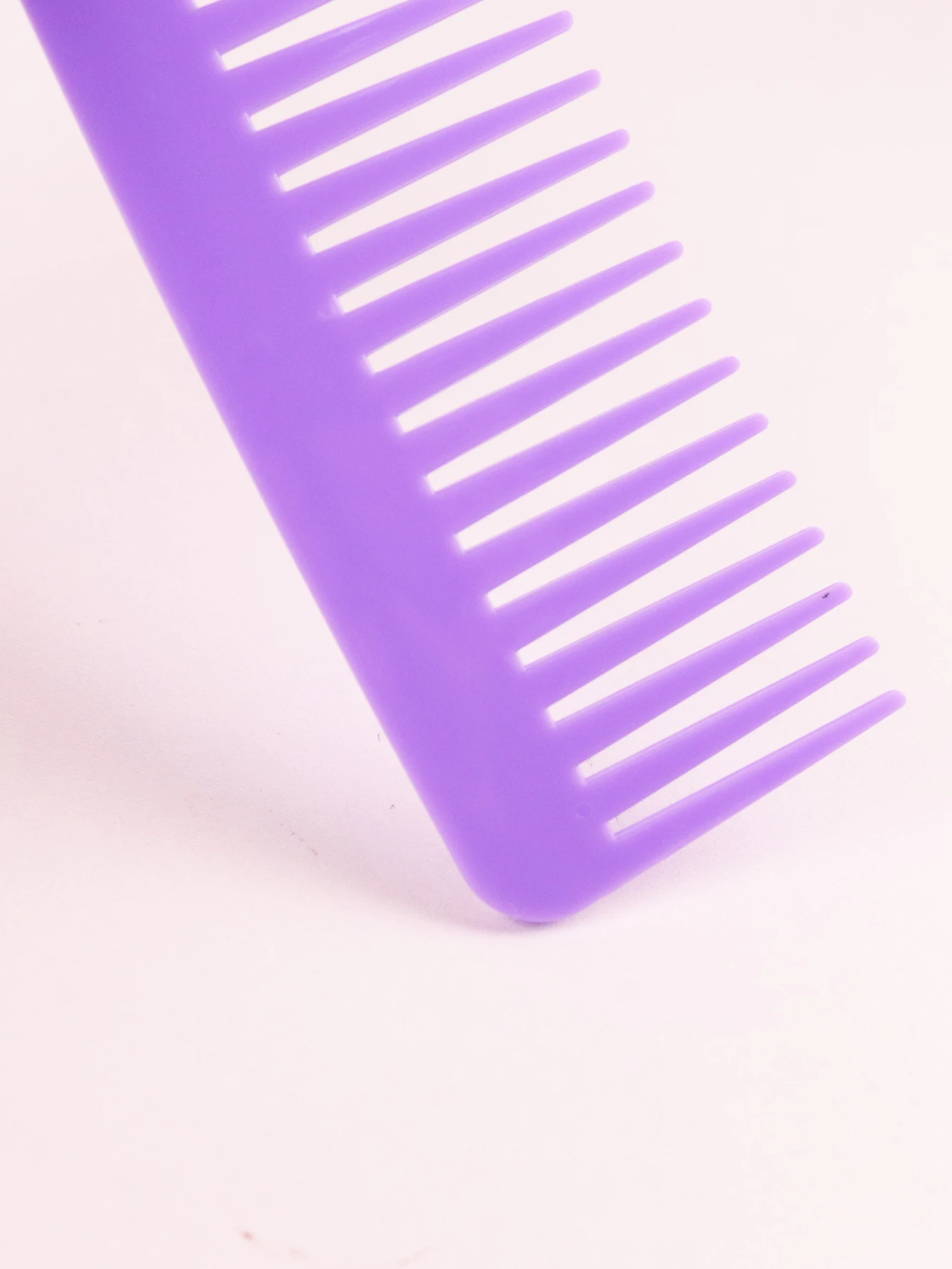 1 Thick Plastic Heat-Resistant, Anti-Static Long Toothed, Wide Toothed Salon Hairstyle Comb Special for Real Hair Wigs