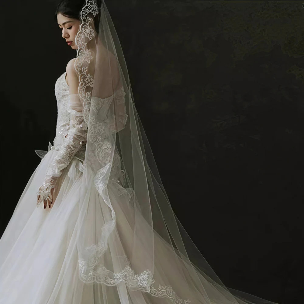 Wedding Bridal Tulle Veil Lace Edge Floral Embroidered Lace Trim Cathedral Long Veil For Bride Wedding Ceremony Hair Accessories