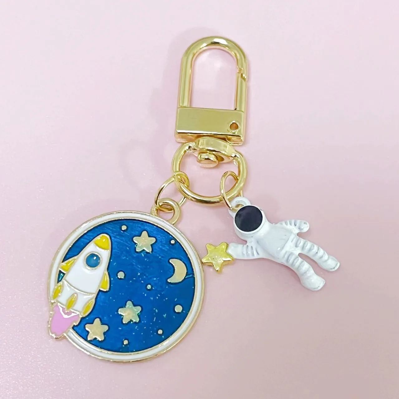 astronaut keychain Planet Universe Spaceman Escape From The Earth Rocket Key Holder Car Keyring Purse Pendant Gift